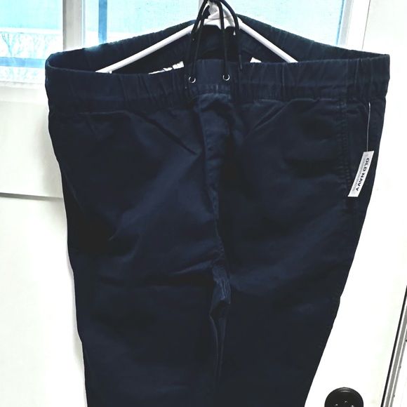 Old Navy Men's Twill Joggers - Picture 2 of 3